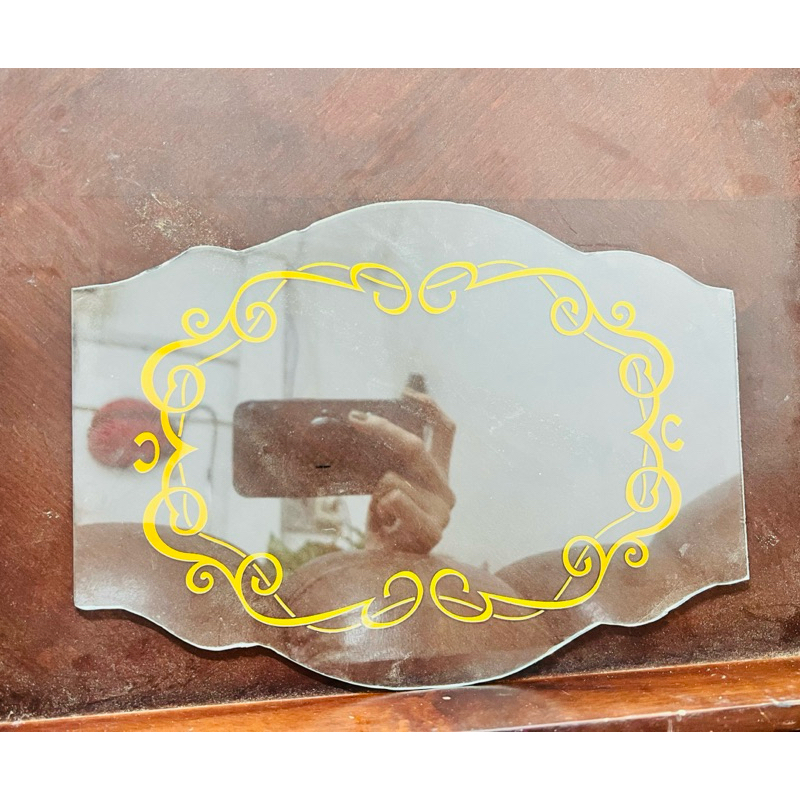 KÍNH THUỶ HOA VĂN ĐỒNG HỒ