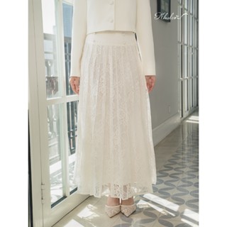 Chân váy ren xếp li dáng dài Leroi và Áo vest dạ cổ tròn đính kết đá set màu trắng kem phối cúc bọc