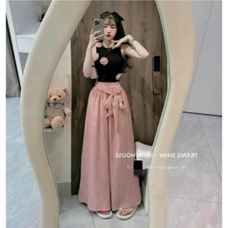 Set bộ dài dễ thương áo thun gân croptop cổ tròn sát nách đính bông hoa quần sóng ý ống rộng cột dây nơ