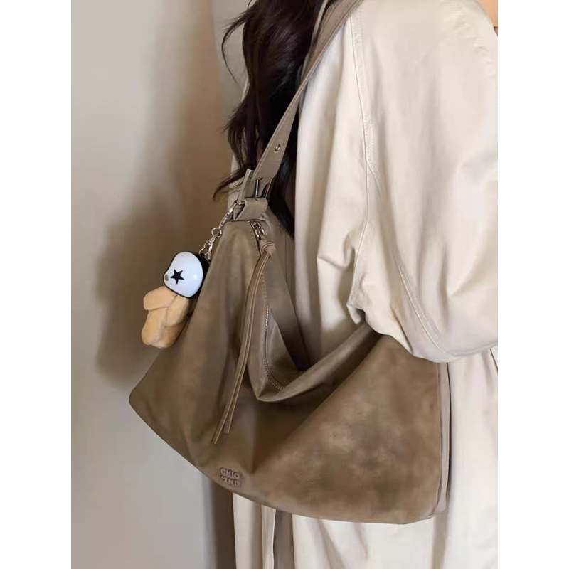 Túi tote da nhám chuẩn Chio’2nd brand (ảnh thật shop tự chụp)