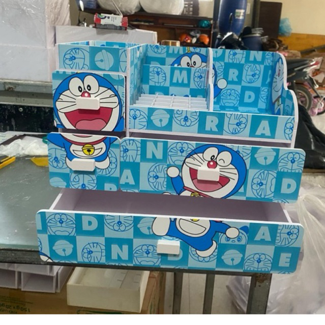 kệ đựng mỹ phẩm max plus đô rê mon tiện dụng