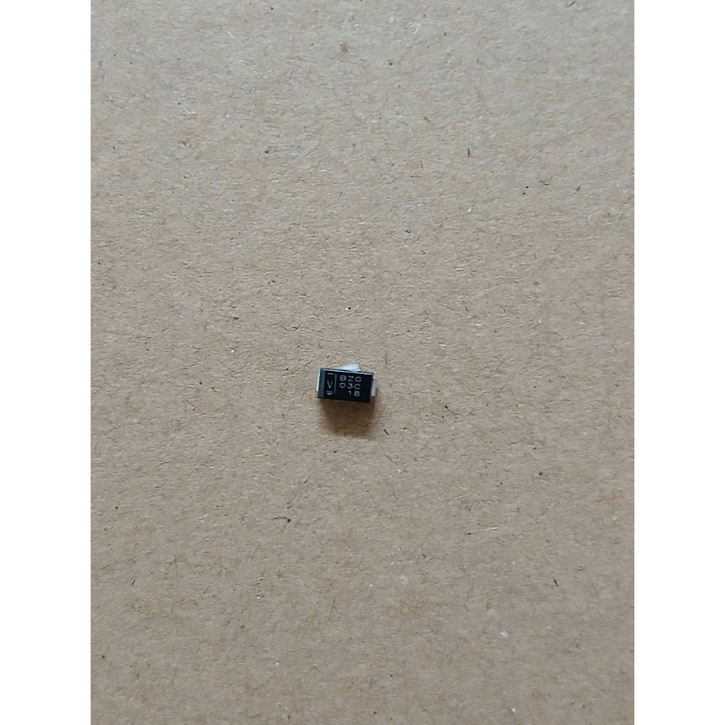 BZG03C18-E3-TR - Diode zenner 18V 3W (10 con/ Túi)