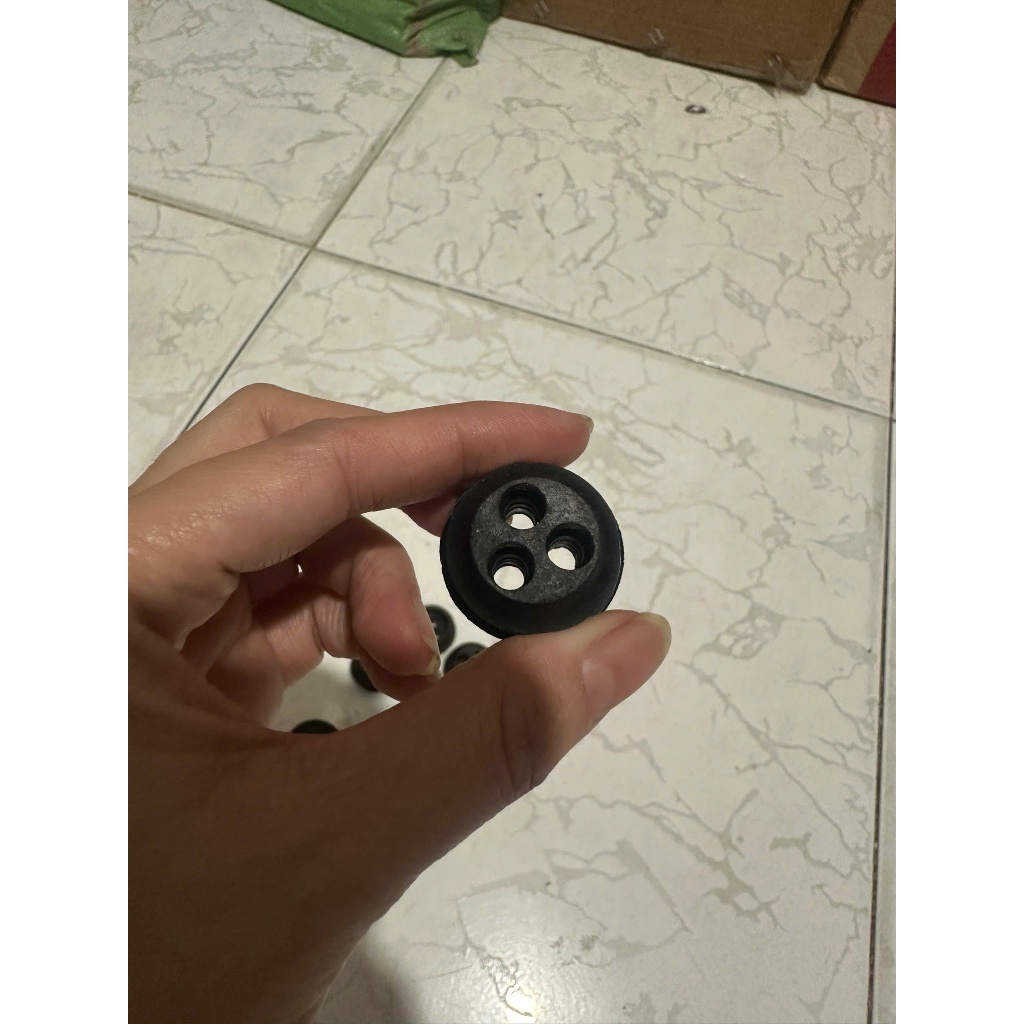 ( 5 CÁI - 10 CÁI) Cao su 3 lỗ dùng cho máy cắt cỏ