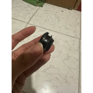 ( 5 CÁI - 10 CÁI) Cao su 3 lỗ dùng cho máy cắt cỏ