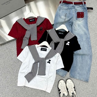  áo phông in logo trước ngực chất côtton 2 chiều kèm khăn quàng kẻ tháo rời Nữ Women Top Kem Cotton Cổ Tròn 