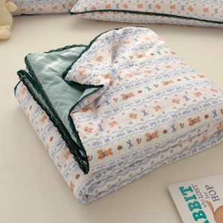 Chăn Hè Cotton Icy Viền Bèo Ren – Nhẹ Nhàng & Mát Lạnh, Duyên Dáng Tựa Nàng Thơ