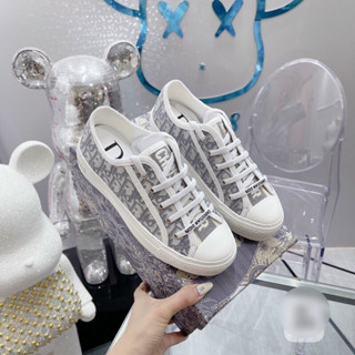 Giày DI0 Sneaker Nam Nữ Thể Thao Đế Cao 2 Lớp Thêu Chữ Trên Dây, Canvas Vải Dập Nổi