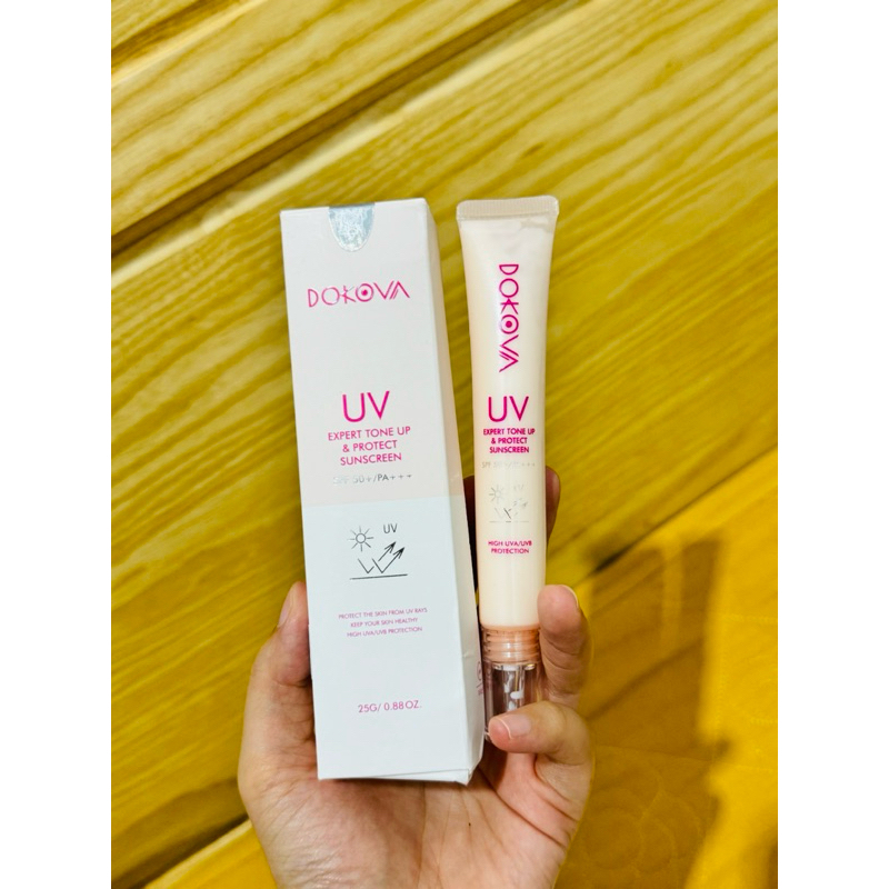Kem chống nắng vật lý quang phổ rộng Dokova Expert Tone Up & Protect Suncreen