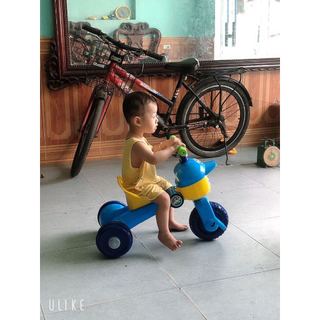 Xe đạp 3 bánh con kiến bánh phát sáng có đèn.