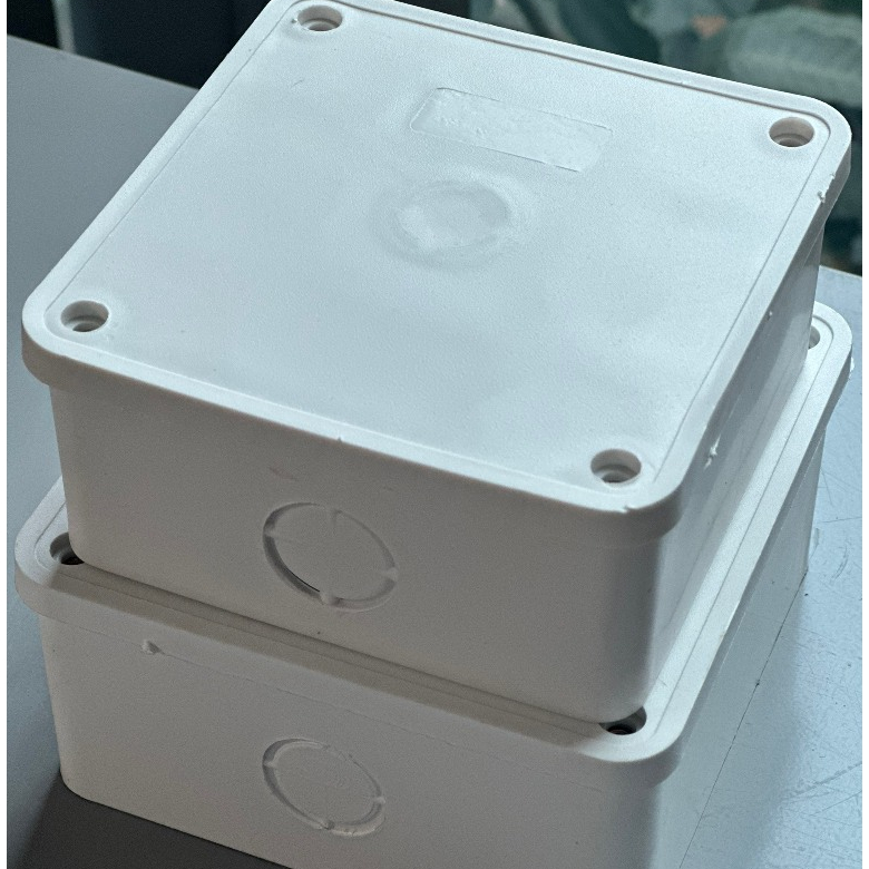 Hộp kỹ thuật Camera chống nước, bảo vệ Nguồn kích thước 12x12x6cm | C107