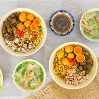 Hộp 500gr Trứng Gà Non