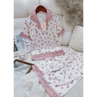 Bộ mặc nhà lụa Sam luxury, pijama lụa tay ngắn quần lửng