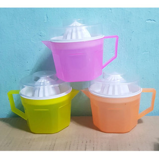 Dụng cụ vắt cam nhựa màu tiện lợi