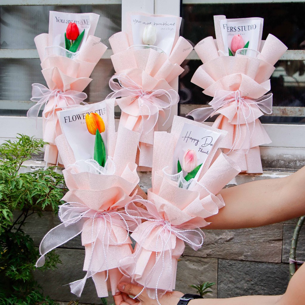 Bó Hoa Tulip 1 Bông HTT01 (Kèm Thiệp) Làm Quà Tặng Valentine, Quà Tặng 8/3, Quà Sinh Nhật, Dịp Lễ