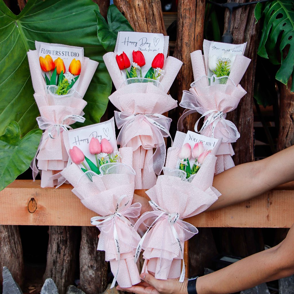 Bó Hoa Tulip 3 Bông HTT02 Kèm Túi & Thiệp Làm Quà Tặng Valentine, Quà Tặng 8/3, Quà Sinh Nhật, Dịp Lễ
