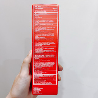 Gel chấm mụn Neutrogena Adapalene 0.1%