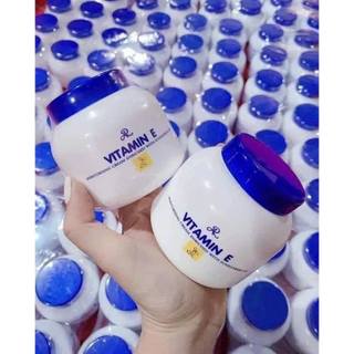 Kem dưỡng ẩm vitamin e aron thái lan