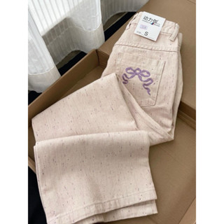 【Sẵn Quần jean nữ bò mềm màu hồng thêu nơ túi màu lạ mắt kiểu dáng cá tính, Quần ống suông lưng cao màu hồng thêu nơ