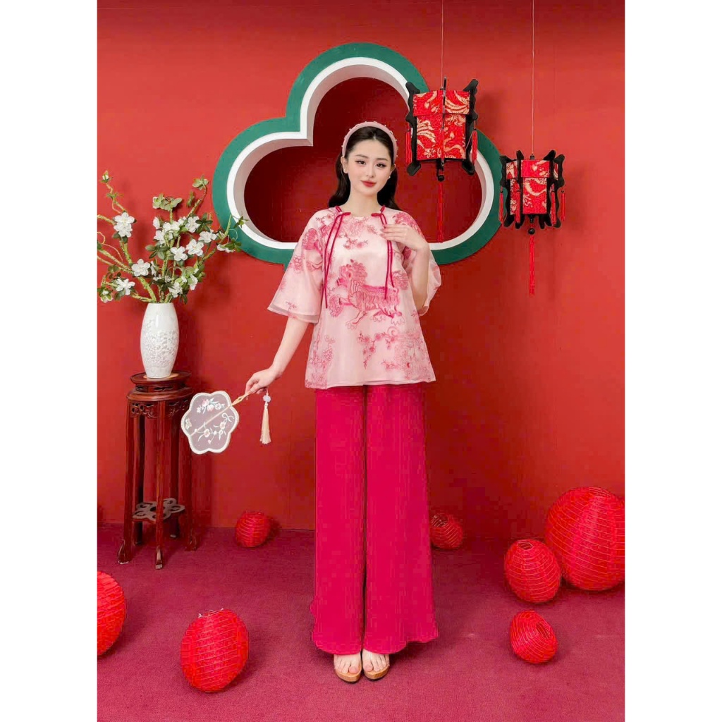 Set đồ bộ chất vải voan hoa đính nơ cổ tròn tay áo lỡ phối cùng quần chất tuyết nhung màu sắc tươi t