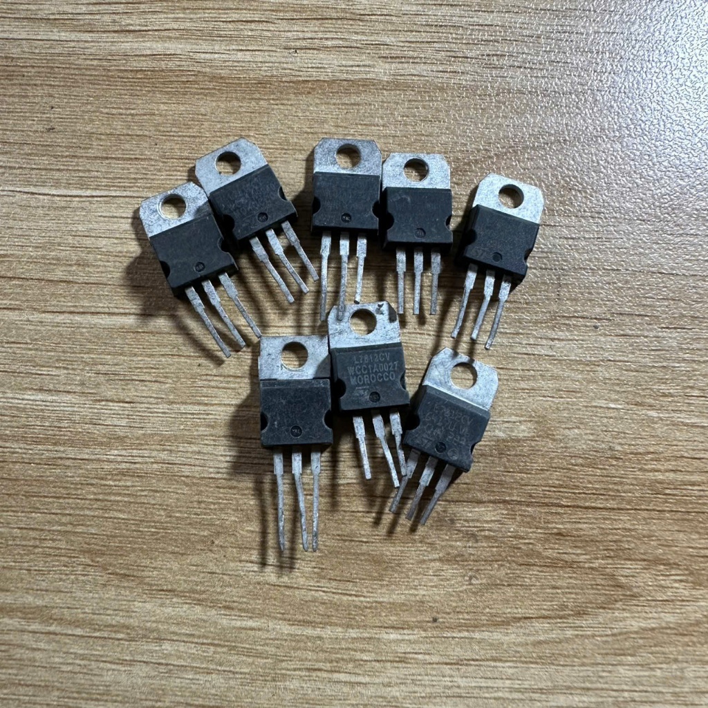 7812 ic nguồn ổn áp LM7812 chân cắm DIP 12v