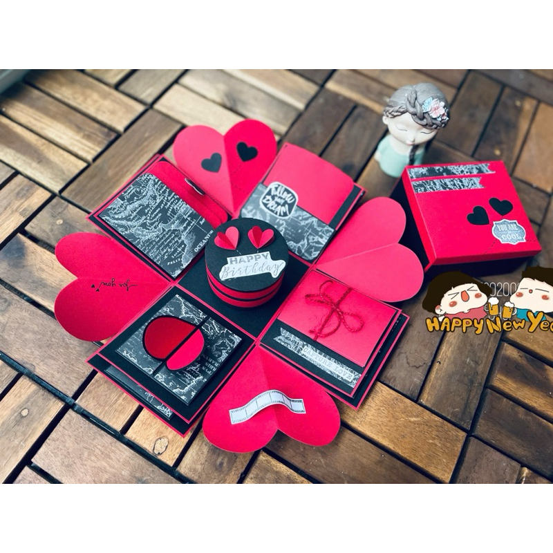Hộp quà love box 10cm màu đỏ- hộp dán ảnh kỉ niệm dịp sinh Nhật- anniversary