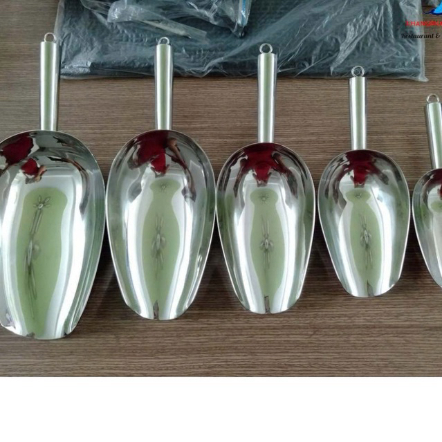 Xúc đá, xúc gạo inox có khoen