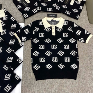Áo polo nam nữ cổ bẻ Đê Và Gờ pha viền be thân dệt chữ xám monogram