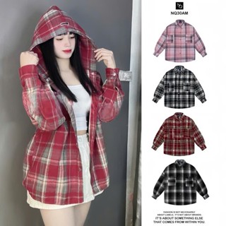 ÁO SƠ MI KẺ DẠ DÀI TAY CÓ MŨ, FOM RỘNG. Chất liệu vải dạ kẻ dày dặn cao cấp,chống tia UV