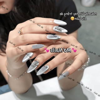 Nail box thiết kế mắt mèo sang chảnh ánh trăng màu xám ghi Mơ121