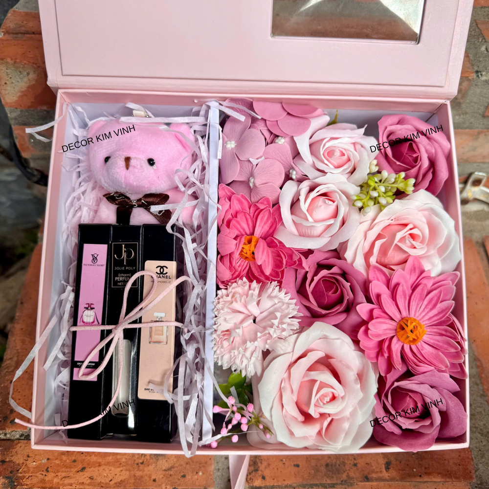 Hộp Quà Hộp Hoa Gấu Bông Có Bươm Bướm Bay QUA03 Quà Tặng Ý Nghĩa 8/3, Sinh Nhật, Valentine