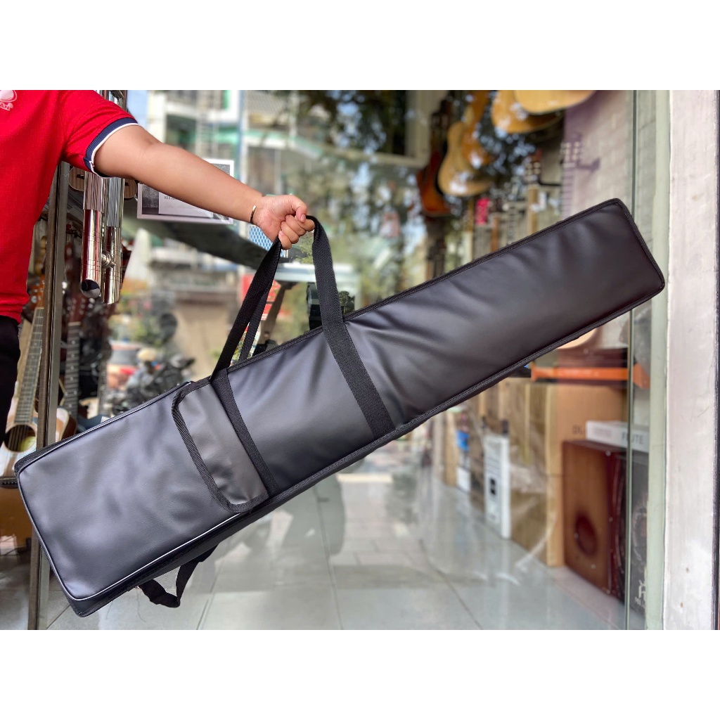 Bao da đàn tranh 3 lớp chắc chắn, chống thấm nước tốt, có quai đeo