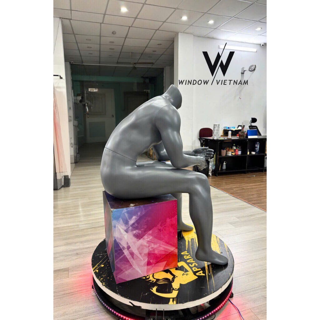 Manocanh thể thao nam dáng ngồi, phụ kiện thời trang, chất liệu nhựa, màu xám mờ, mã MS115