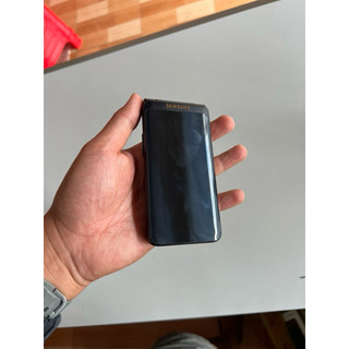 Điện thoại nắp gập Samsung Folder 2
