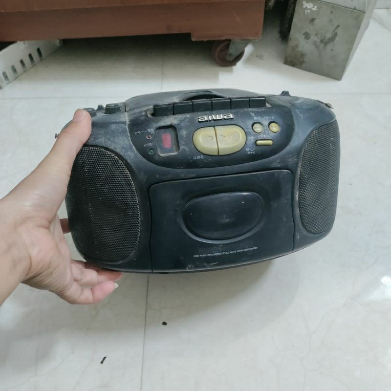 Đài radio, cd, cassette Aiwa cắm không lên điện 100