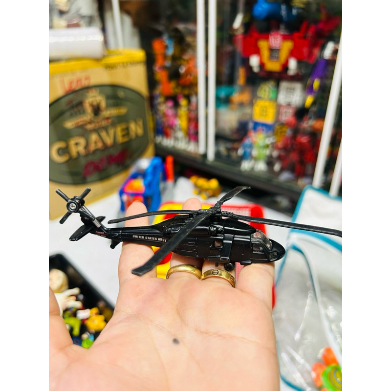Mô hình máy bay 1:62 / 1:52 / ... quân đội Military Helicopter UH-60A BLACK HAWK MAISTO
