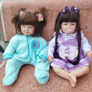 Búp bê 22in đã gắn tóc mặc váy đi giày kèm phụ kiện bình sữa ti giả kẹp tóc xinh xắn