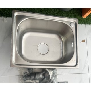 Chậu rửa chén bằng thép không gỉ