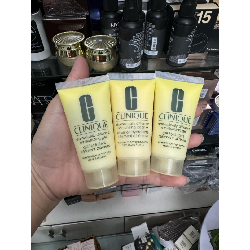 Gel vàng dưỡng ẩm Clinique Dramatically Different Moisturizing Gel 30ml