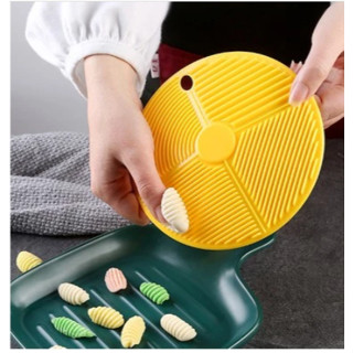 Dụng cụ làm nui, mì cho trẻ