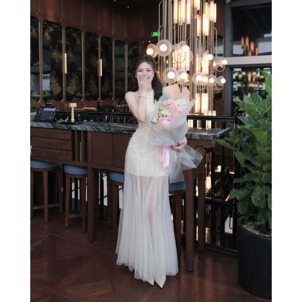 Đầm dự tiệc cổ yếm ren hoa phối lưới xòe bồng Runam Dress (ko cườm cổ)