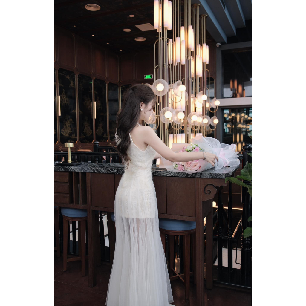 Đầm dự tiệc cổ yếm ren hoa phối lưới xòe bồng Runam Dress (ko cườm cổ) | BigBuy360 - bigbuy360.vn