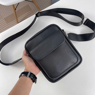 Túi đeo chéo nam đẹp cao cấp nhiều ngăn, DA MICROFIBER form đứng không nổ da nhiều ngăn size 21 x 17 x 8 cm