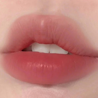 Son Thỏi Lì 3 XÊ E Blur Matte Lipstick