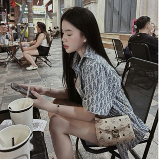 Áo Sơ Mi DI0 Jean Denim Cao Cấp Dập Logo Full Áo Siêu Đẹp Áo Sơ Mi Tay Ngắn Nam Nữ Sang Trọng