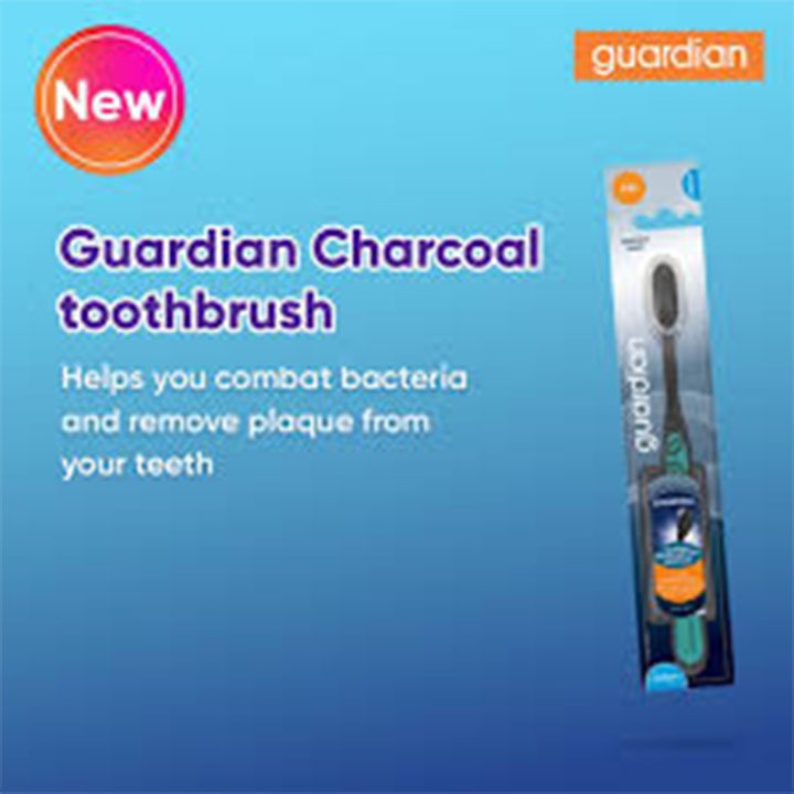 Bàn Chải Đánh Răng Than Hoạt Tính Kháng Khuẩn Guardian Antibacterial Charcoal Toothbrush Medium Cứng