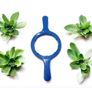 Cây mở nắp bình phi 110.Nhựa