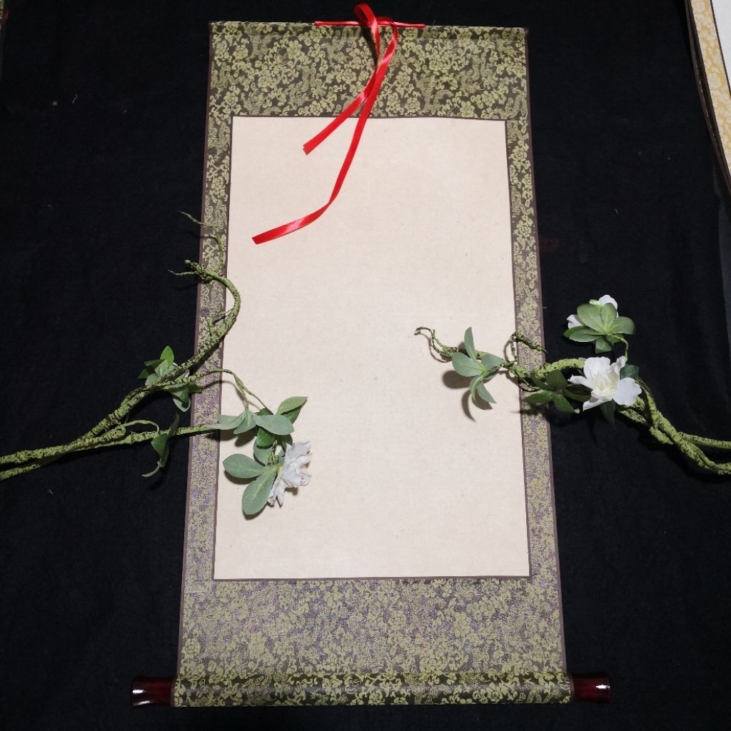 Biểu lụa giấy dó cỡ trung 40cm
