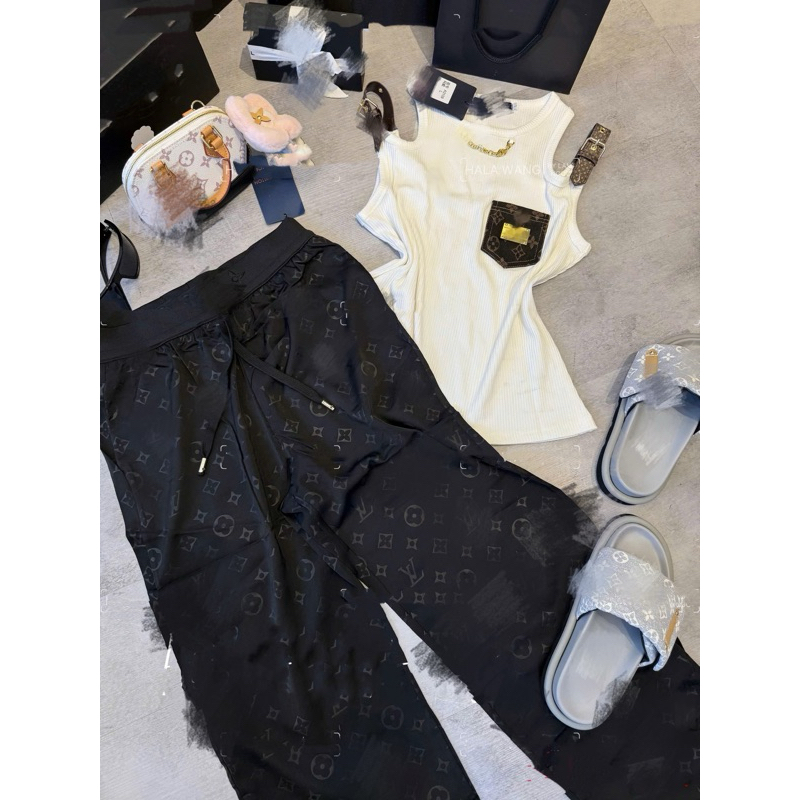 (sẵn hoả tốc SG) áo Eoo vii vai da qccc