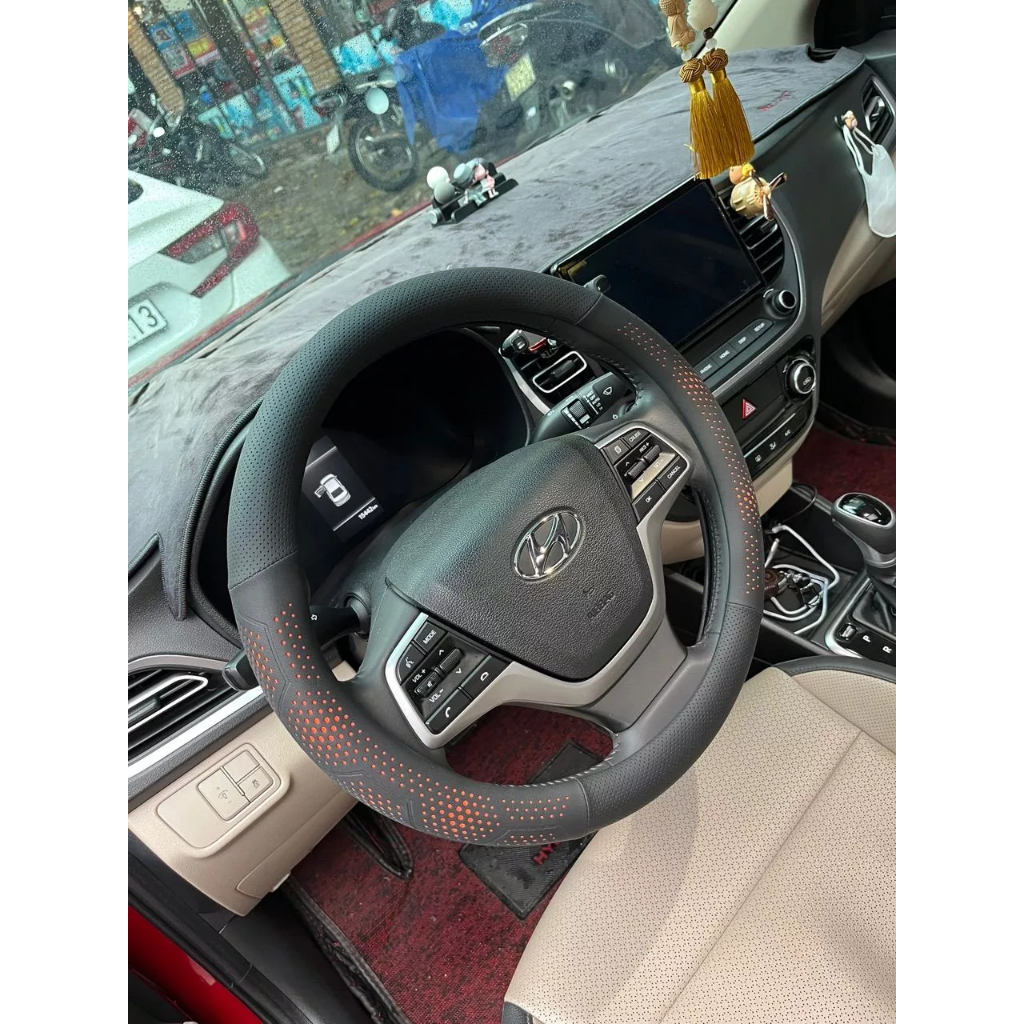 Bọc Vô Lăng Ô Tô 3D Da Nappa Cao Cấp Siêu Mỏng Thiết Kế Kiểu Dáng Lỗ Thoát Khí Chống Trơn Trượt