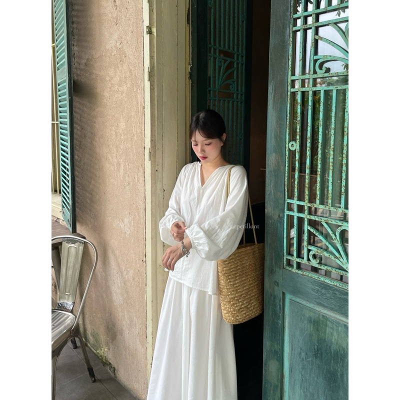 𝐏𝐞𝐭𝐢𝐥𝐥𝐚𝐧𝐭 - 𝐈𝐬𝐨𝐥𝐝𝐞 𝐒𝐡𝐢𝐫𝐭 (Áo cổ V form rộng) | BigBuy360 - bigbuy360.vn